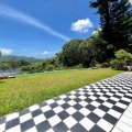 西貢 西貢海景村屋, 巨型草坪花園.方便近路