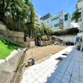 西貢 西貢海景村屋, 巨型草坪花園.方便近路