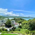 西貢 西貢海景村屋, 巨型草坪花園.方便近路