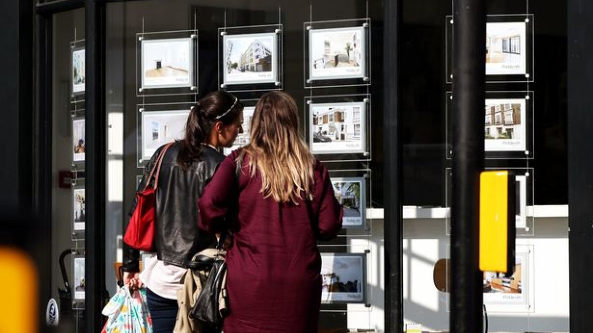 London’s rental market springs back to life, as rental values jump by 2.4%
