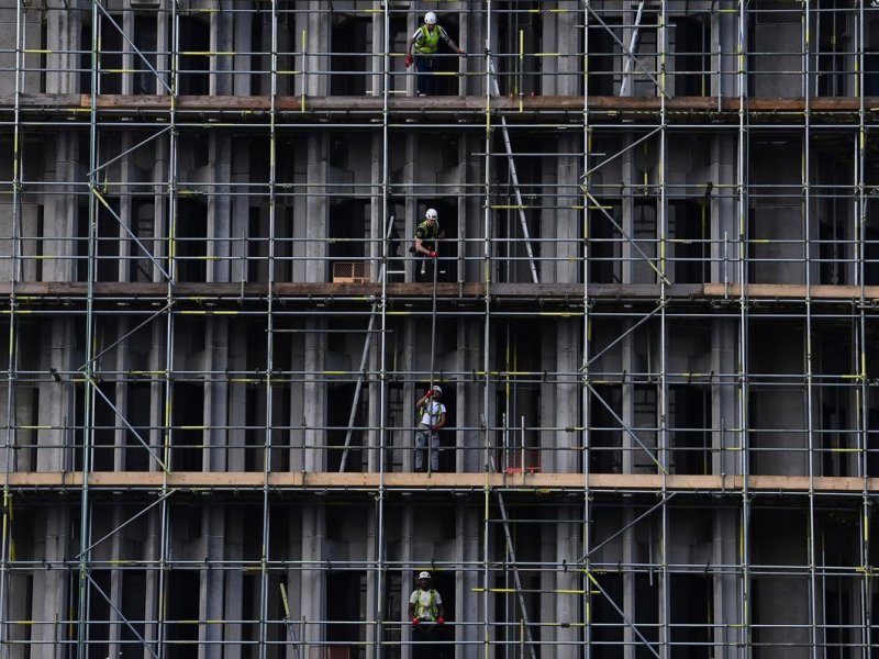 UK construction recovers as supply chain pressures ease