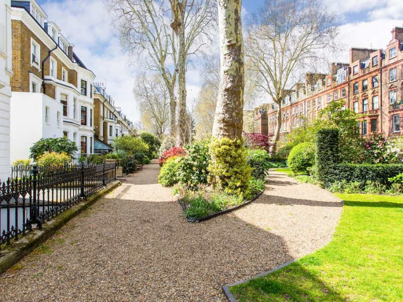 随着海外买家返回投资伦敦 Kensington and Chelsea，藉此有望在 2022 年引领英国房地产市场