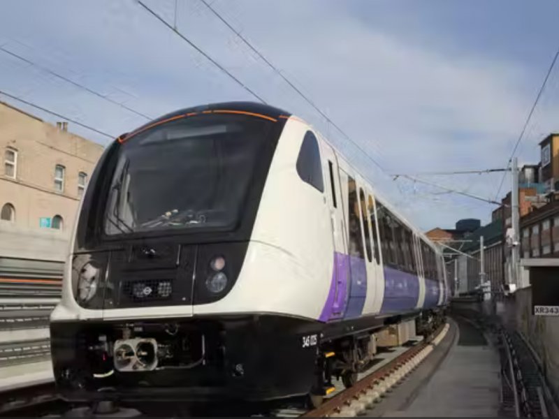 Elizabeth Line: London Crossrail opening date finally announced